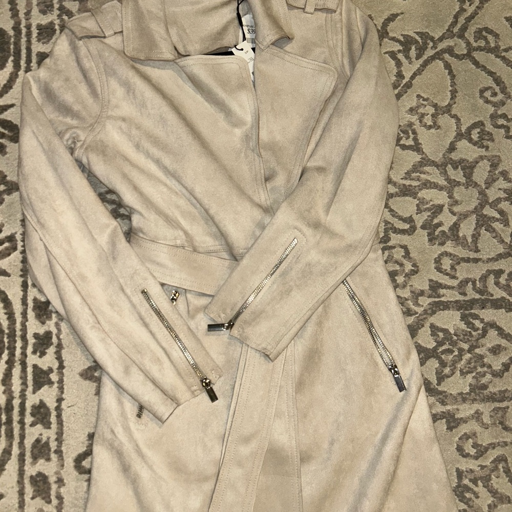 Tahari Light Tan Trench Coat - Picture 7 of 7
